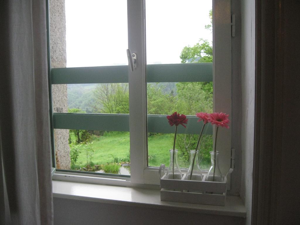 Chambres D'Hotes Le Besset Thiers Ruang foto