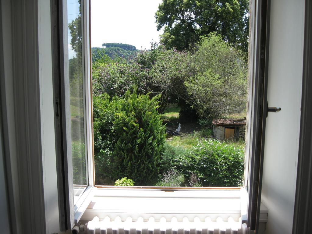 Chambres D'Hotes Le Besset Thiers Ruang foto