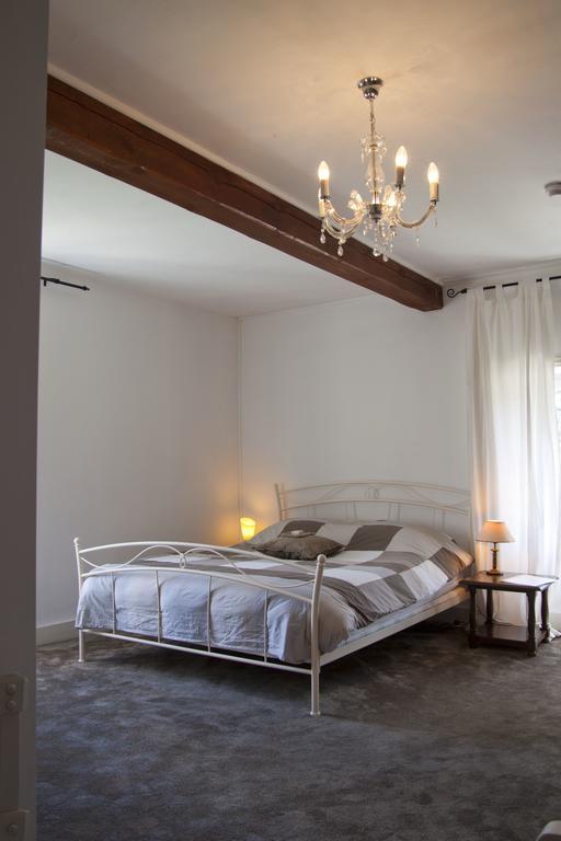 Chambres D'Hotes Le Besset Thiers Ruang foto